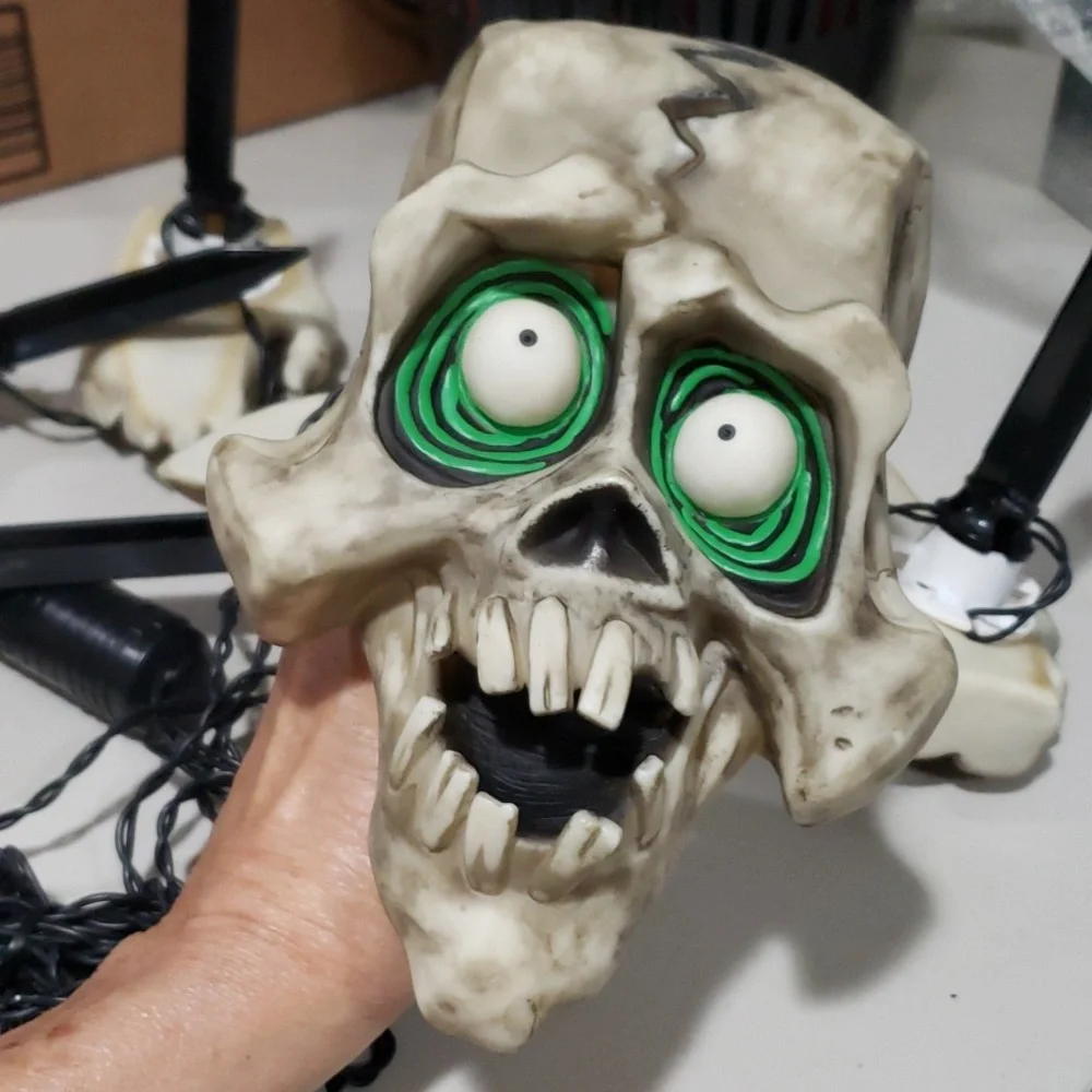 Halloween Skeleton String Lights - Picture 15 of 17